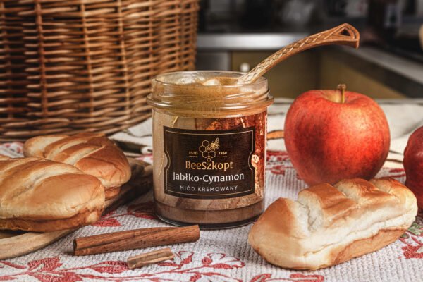 Miód kremowany jabłko cynamon od BeeSzkopt